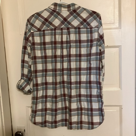 Carhartt Ladies Button-Down Shirt - Picture 8 of 8